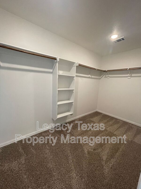 Building Photo - 6355 Rustic Edge St