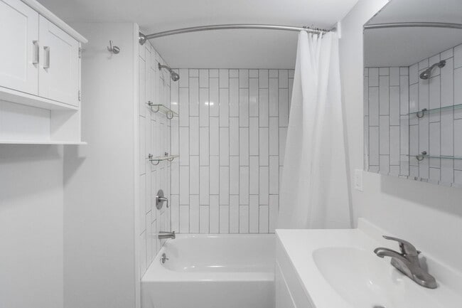 Building Photo - 6107 JFK Blvd E