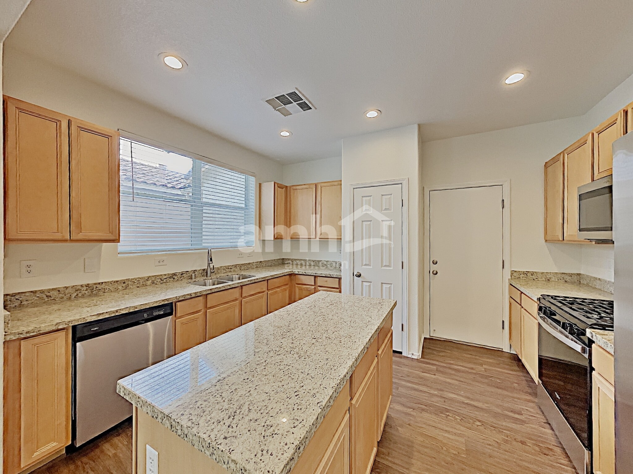 Building Photo - 8834 Salvestrin Point Ave