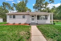 Building Photo - 3 Bedroom 1 Bathroom House for Rent!