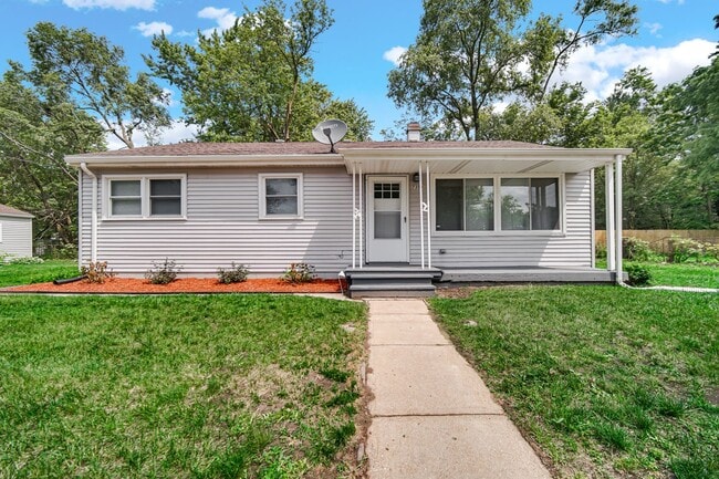 Primary Photo - 3 Bedroom 1 Bathroom House for Rent!