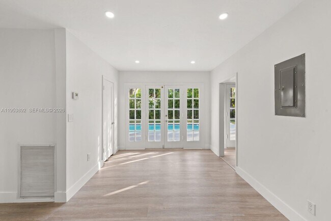 Building Photo - 4080 Hardie Ave