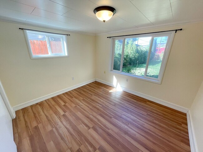 Building Photo - 510 Pacific Terrace