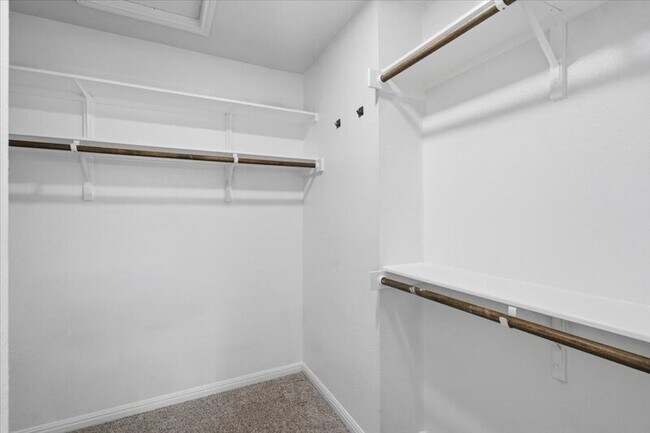 Building Photo - 19040 Kimberlite Dr