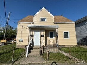 Building Photo - 131 Kail St