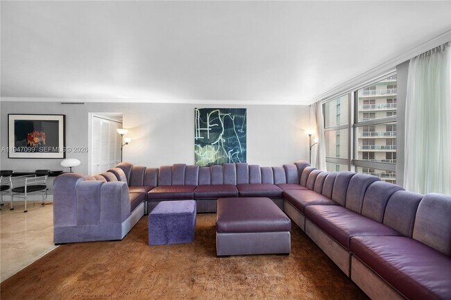 Building Photo - 5055 Collins Ave