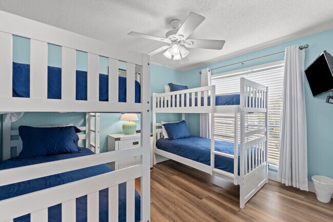 Building Photo - 775 Gulf Shore Dr