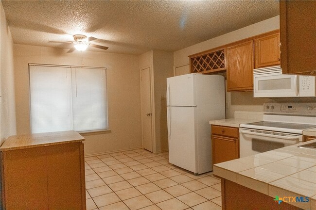 Building Photo - 1301 Westway Dr