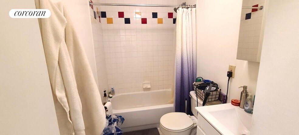 Building Photo - 34-30 10th St