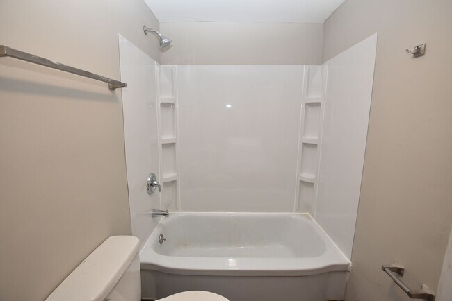 Building Photo - 434 W Lawrence St