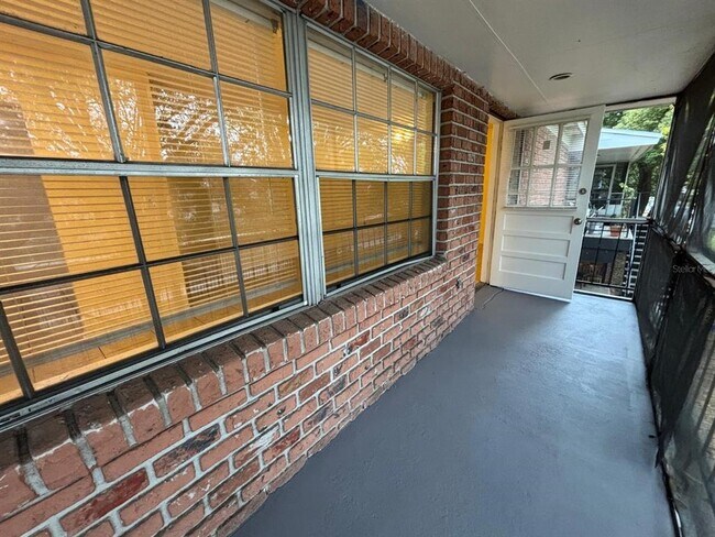 Building Photo - 1432 Holden Ave