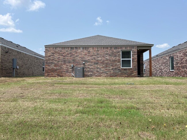Building Photo - 1701 Breckenridge St