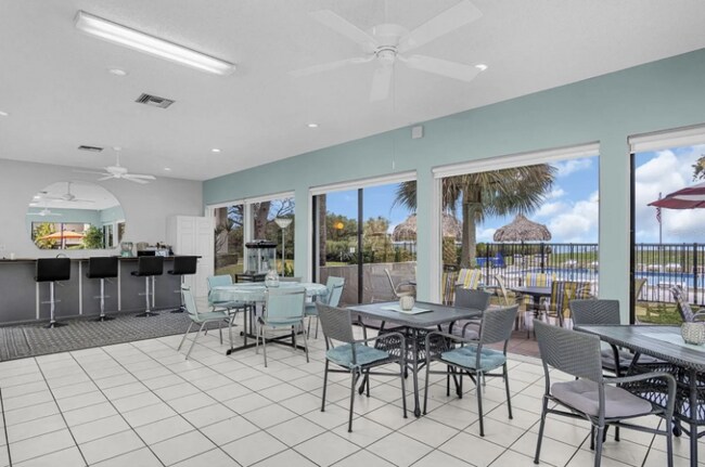 Building Photo - 616 Windrush Bay Dr