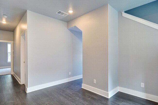 Building Photo - 2822 Forest Park Blvd