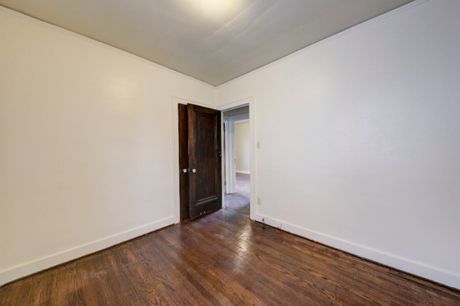 Building Photo - 12608-12610 Santa Rosa Dr