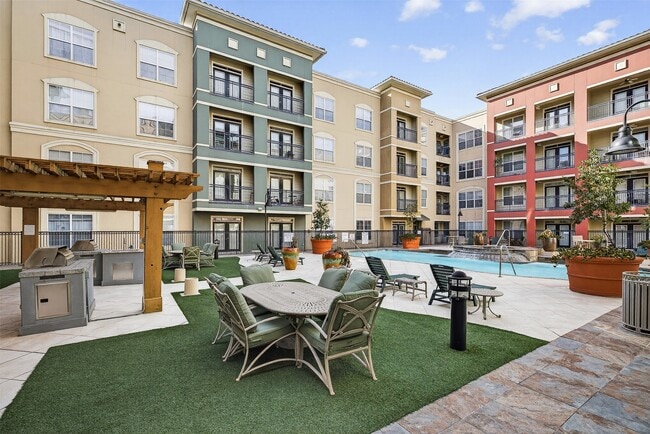 Building Photo - 1711 Old Spanish Trl