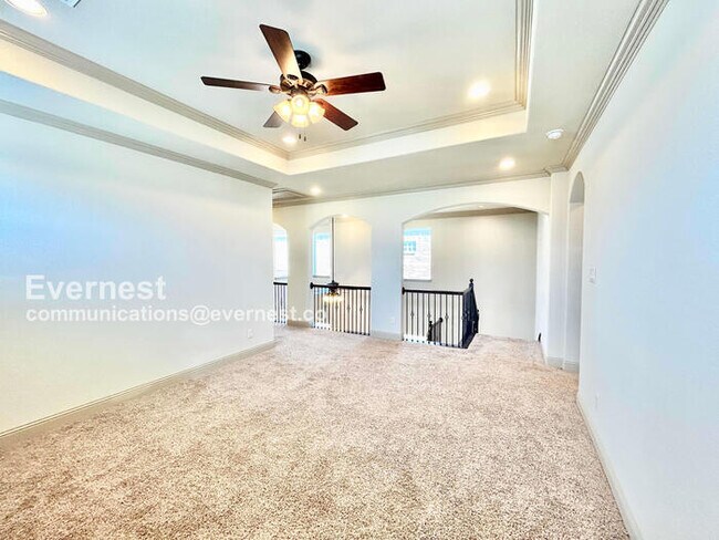 Building Photo - 4417 Villa Dr