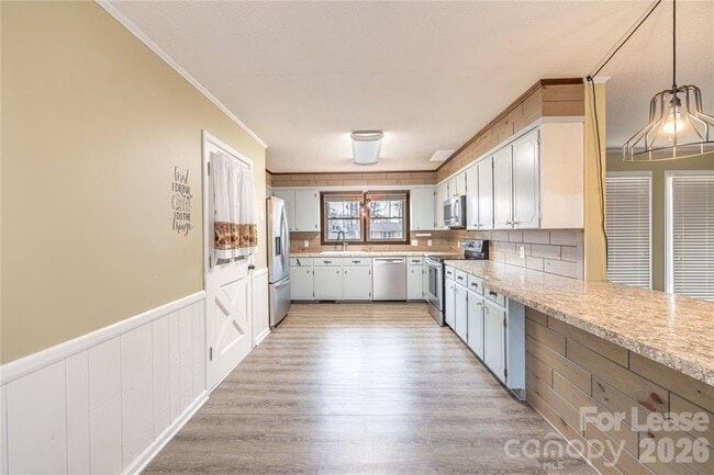 Building Photo - 24752 Kates Dr