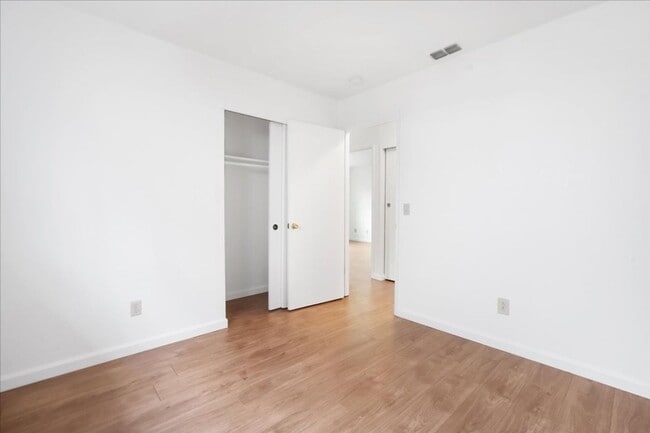 Building Photo - 1025 Marston St