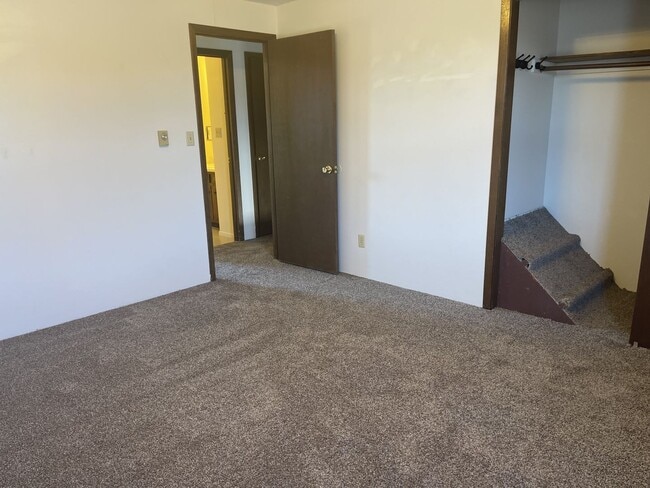 Building Photo - Two bedroom, one and half bathroom, modern...