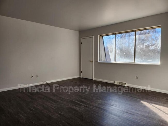 Building Photo - 2739 Leisure Dr