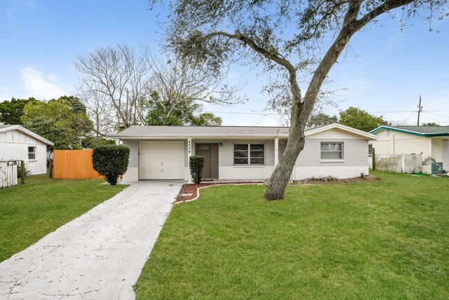 Building Photo - 4024 Cranbrook Pl