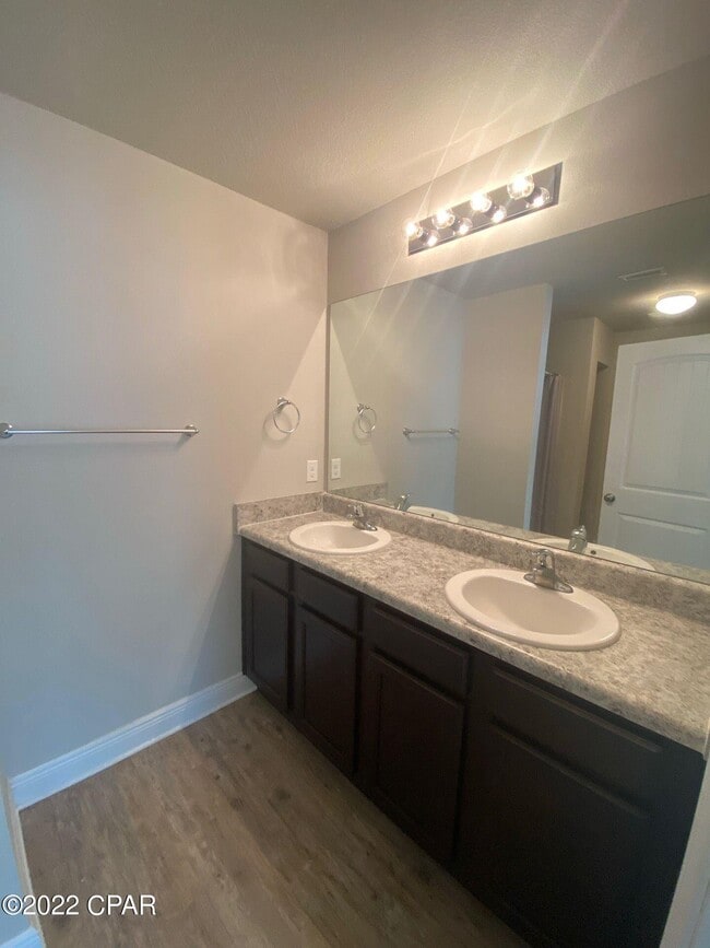 Building Photo - 5932 Callaway Cir