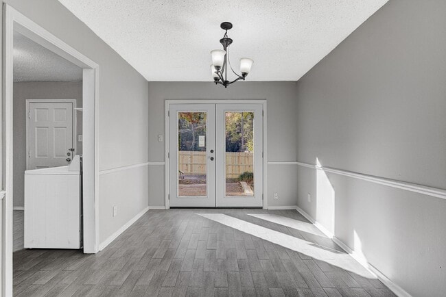 Building Photo - 2291 Madison Ave