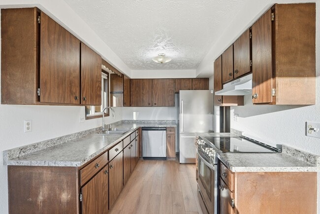 Building Photo - 820 S Liberty Dr