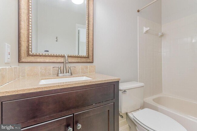 Building Photo - 6311 Chaucer Ln