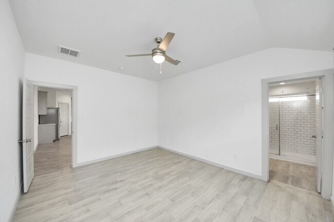 Building Photo - 7923 Cattleman Vly Dr