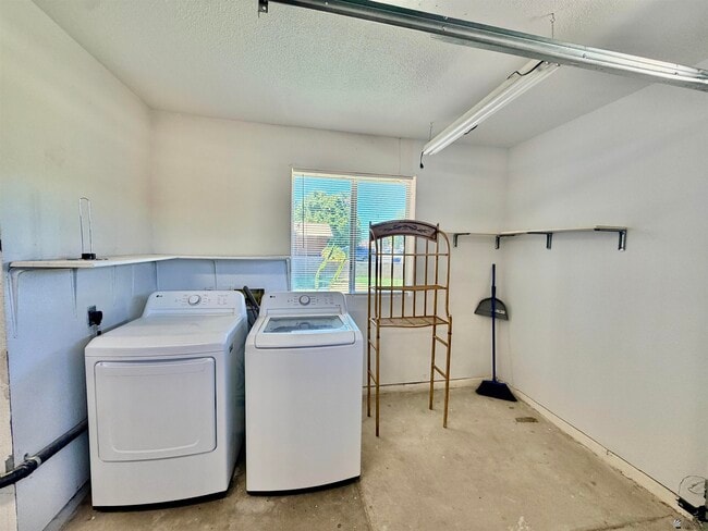 Building Photo - 2783 W 29th Ln