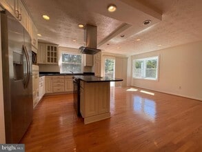 Building Photo - 1115 Riva Ridge Dr