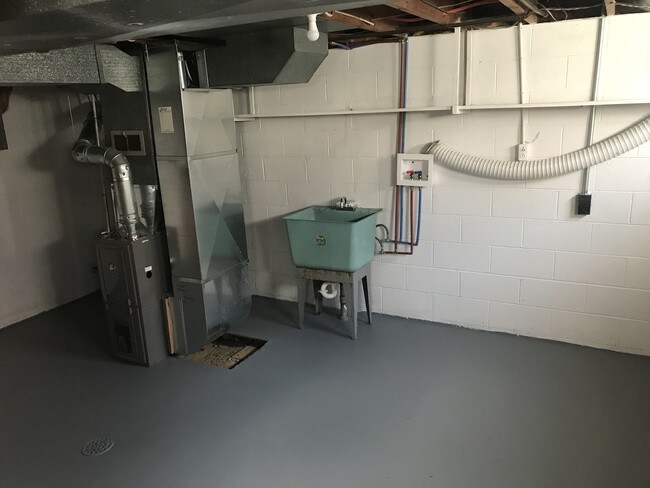 Building Photo - 2324 Brandywine Ln