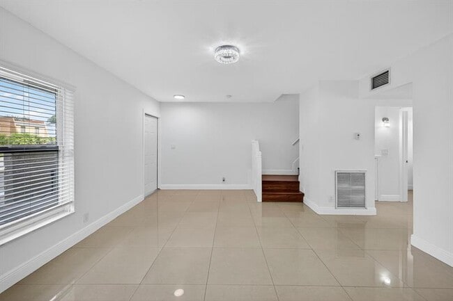 Building Photo - 7506 NW 75th St