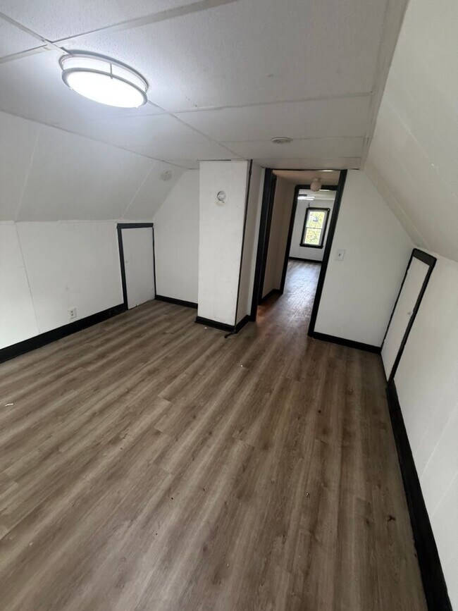 Building Photo - 2791 E 127th St