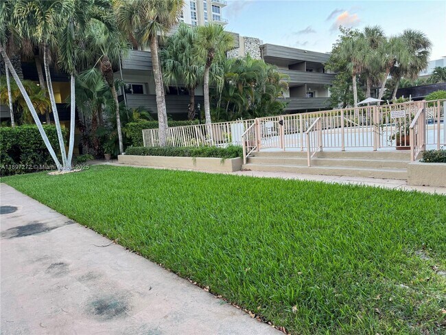 Building Photo - 8315 SW 72nd Ave