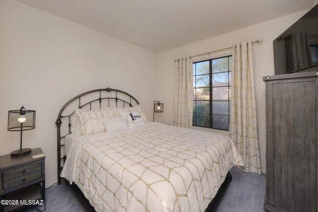 Building Photo - 10407 N Fair Desert Dr