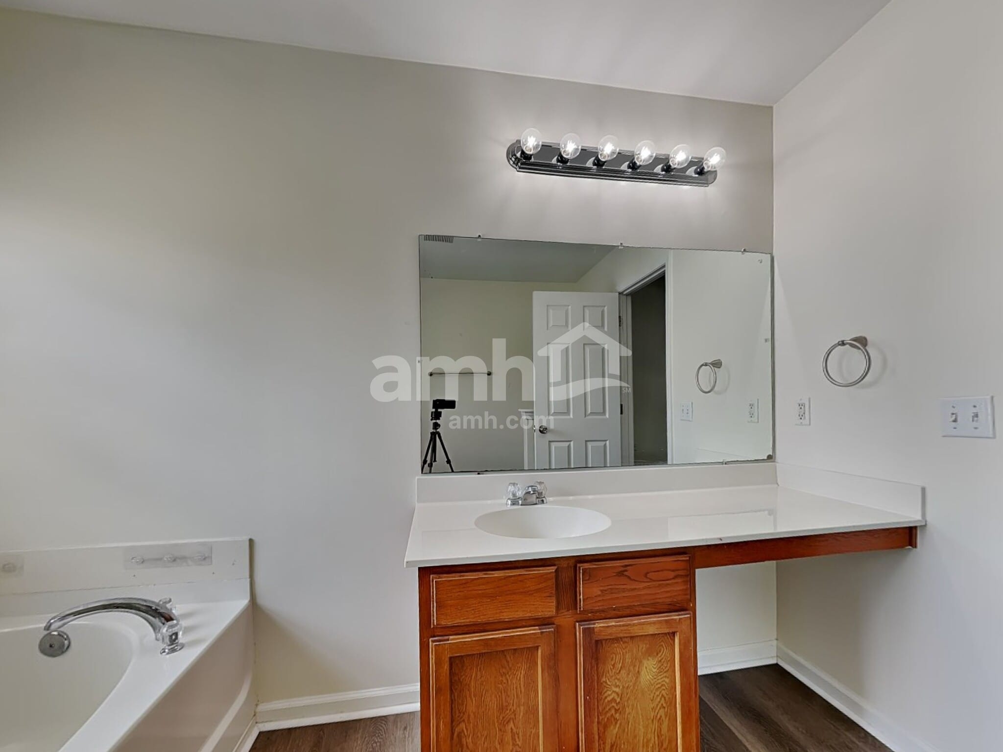 Building Photo - 97 Pine Ridge Dr