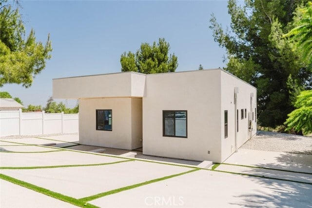 Building Photo - 17846 Rinaldi St