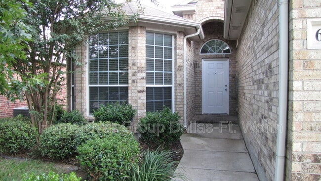 Primary Photo - 6353 Ferncreek Ln