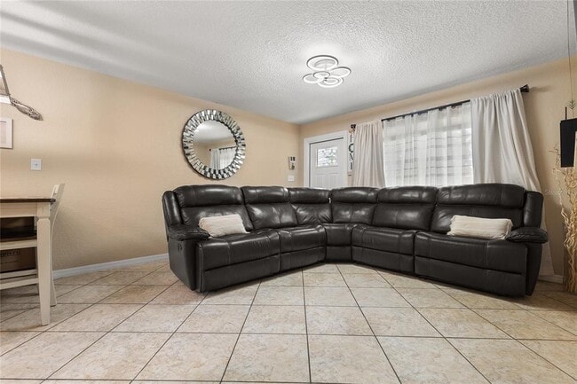 Building Photo - 1735 4th Ave E