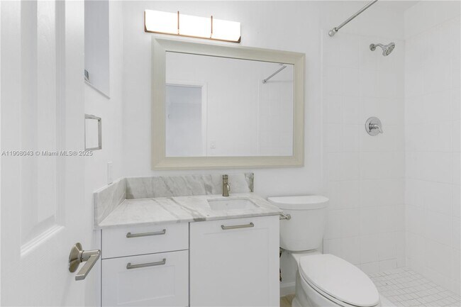 Building Photo - 16412 SW 74th Ct