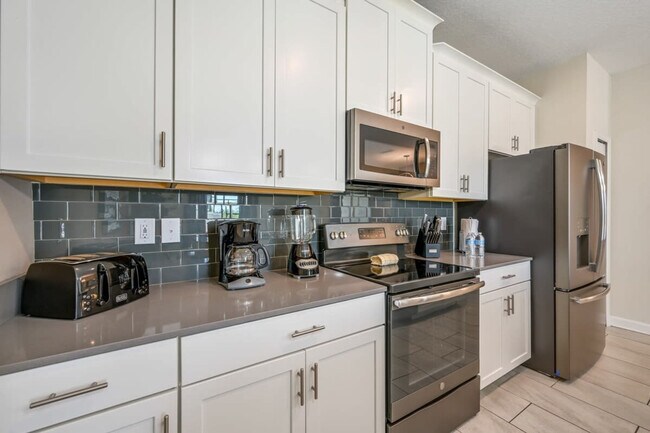 Building Photo - 4824 Dedication St