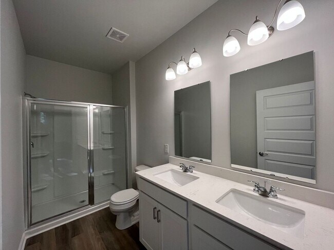 Building Photo - 143 Holloway Hill