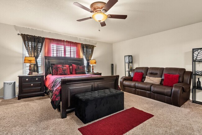 Building Photo - 5815 Durango Dr