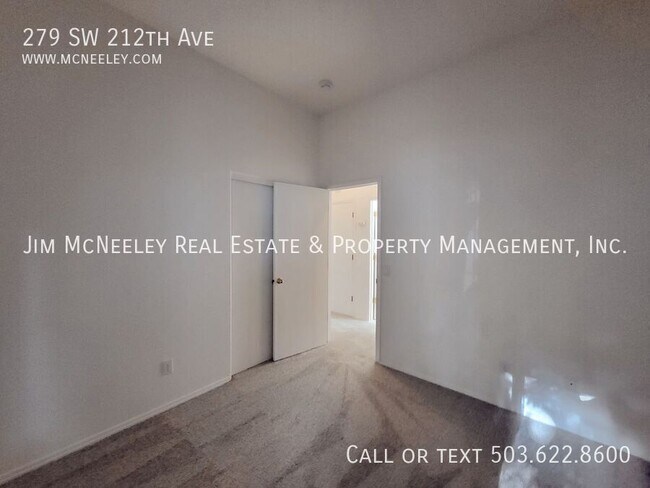 Building Photo - 279 SW 212th Ave