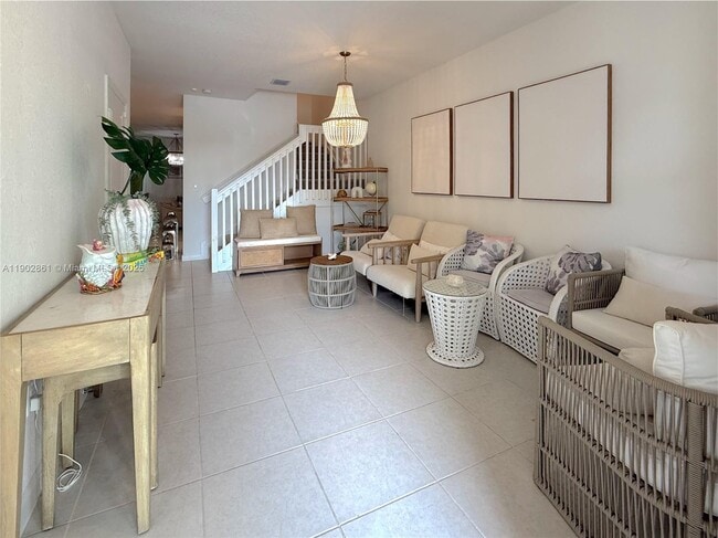 Building Photo - 1060 SE 26th Ter