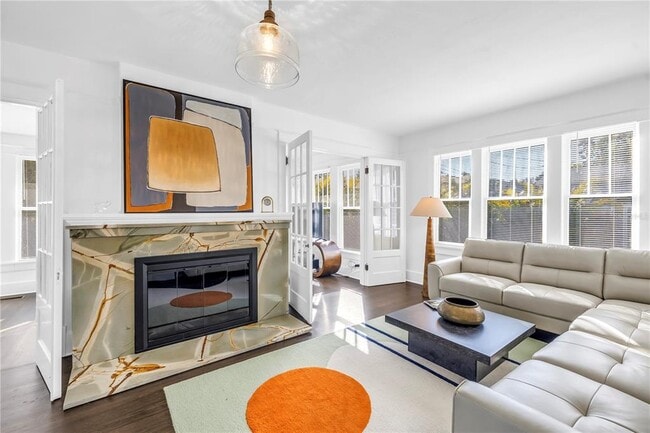 Building Photo - 2320 5th St N