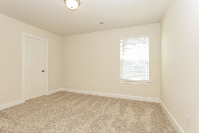 Building Photo - 7402 Blue Gable Rd